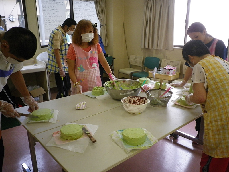 誕生日ケーキ作り