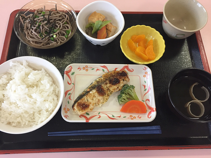 昼食