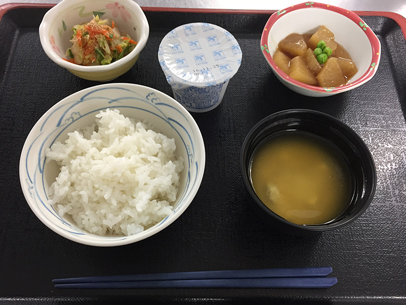 朝食